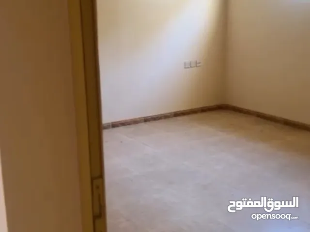 200 m2 2 Bedrooms Apartments for Rent in Al Batinah Sohar