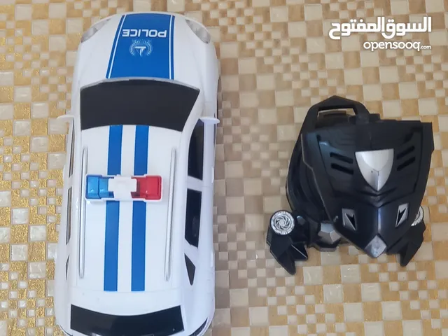سيارة ريموت على شكل سيارة شرطة تحتاج إلى 6 بطاريات