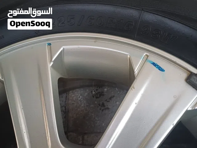 مجموعات جنوط مستعملة بأحجام متنوعة من علامة أخرى