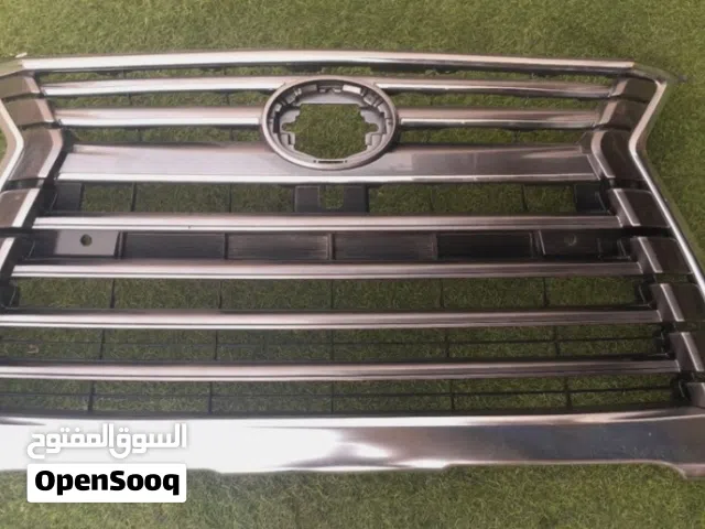 للبيع شبك لكزس والقطعه الي تركب مكان الرمانه