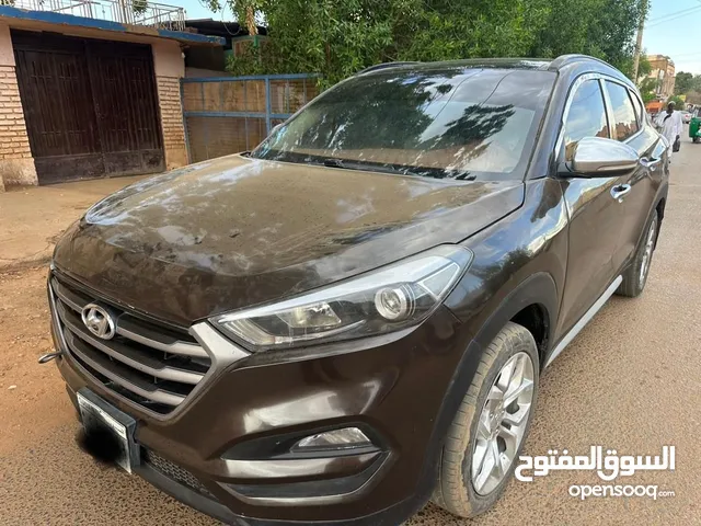 للبيييييع في امدرمان انشاء الله توسان 2017 بصمه جوه وبره خليجيه ماشه 135 مكنه فل بودي فل