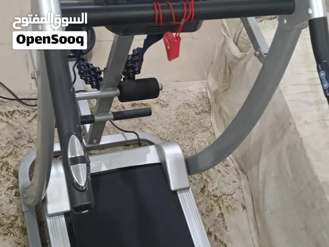 جهاز رياضي متعدد الاستخدامات بحالة ممتازة للبيع الجهاز 6 في واحد الجهاز مميزه جدا......
