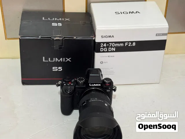 For sale Lumix S5 Full frame and sigma art 24-70mm f2.8 in Excellent condition and clean