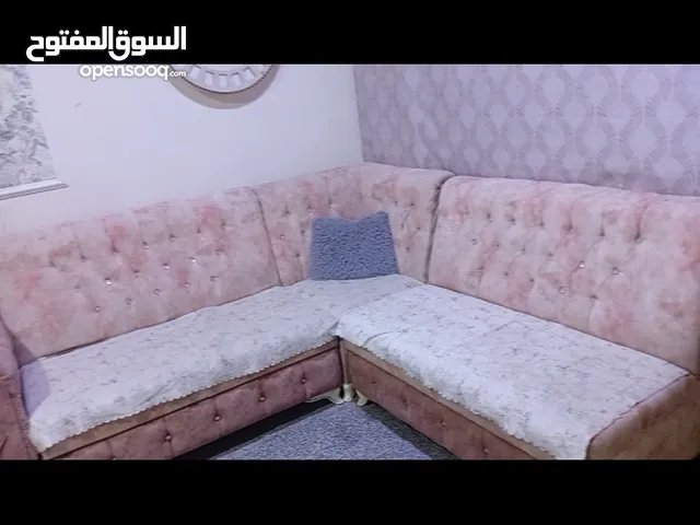 اثاث بيت كنتور2 كلشي ما بيهن نضيفات كلش يعني تكمه وتخم نضيف كلش مابي اي شيء هم تكمه و الكاونتر