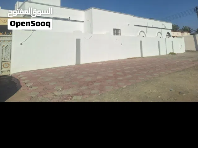 600 m2 4 Bedrooms Townhouse for Sale in Al Sharqiya Ibra