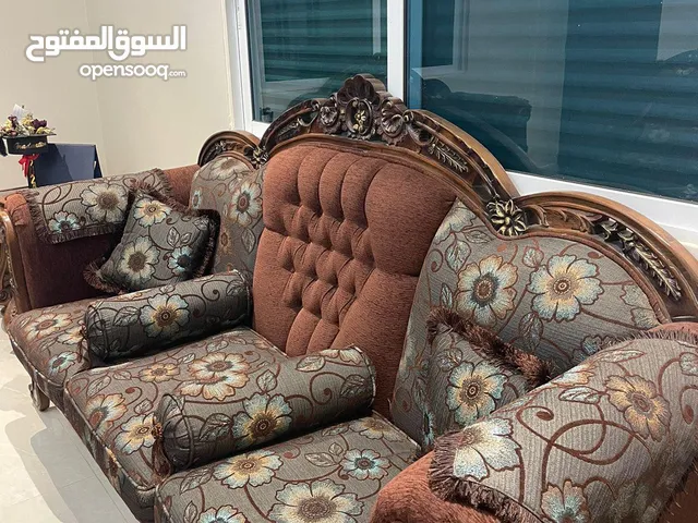 طقم كنب ضيوف شبه جديد