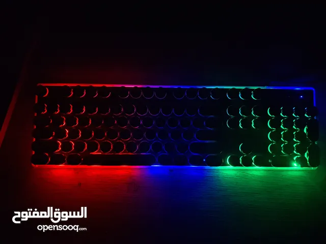 كيبورد مضيئ بحاله الوكاله غير مستخدم