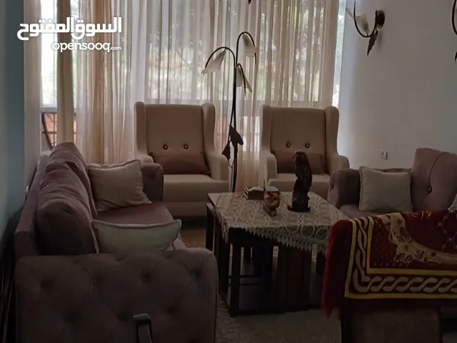 شقه للبيع في منطقه الماصيون مساحه 135متر طابق اول