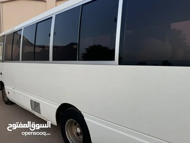 باص نيسان ديزل 2016 نظيف ويوجد للتواصل واتساب