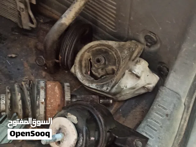 قطع غيار كيا سيدونا مستعمله كراسي وطبلون كامل ومقود وغيرها