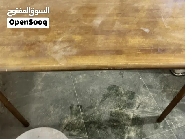 ميز مع 2كراسي خشب درجه اولى