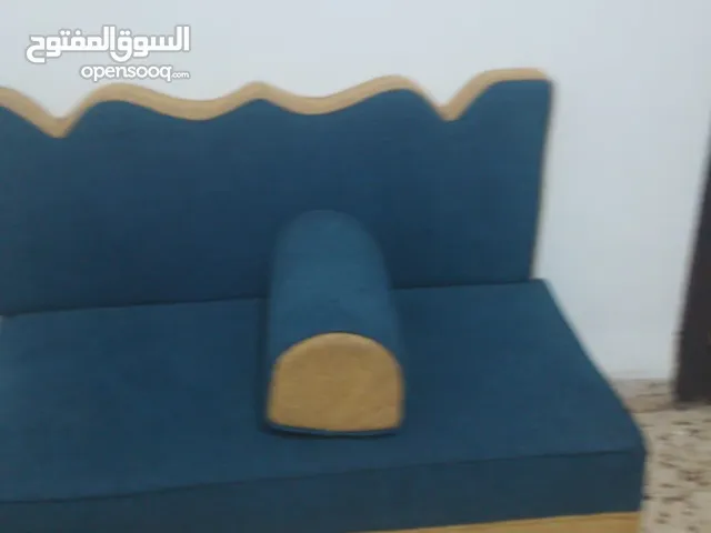 فرش عربي للبيع(كنب) بسعر ممتاز مكون من 11 مقعد