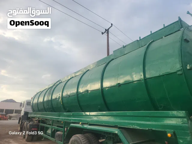 Unit Man With water green tanker 10000 galons