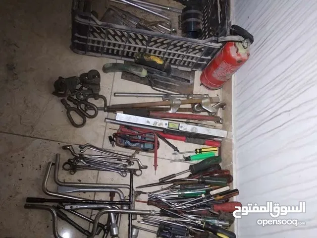 عدد ميكانيك مستعمل شقات. ورنجات وبكسات ومفكات ومرابط صنوبرصات.......