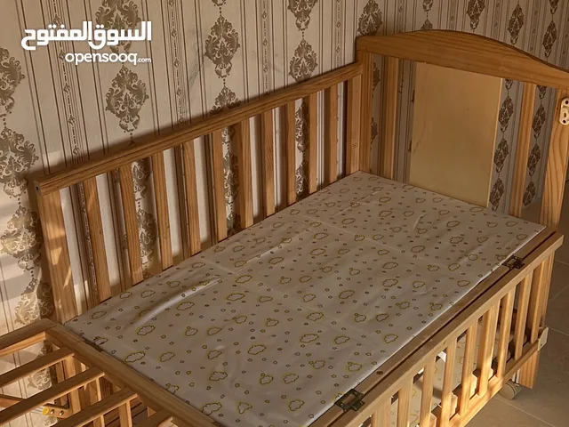 سرير اطفال
