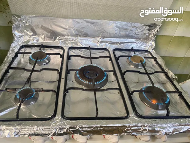 غاز مع فرن شغال كامل بس 55 بسبب السفر