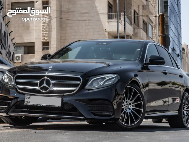 Mercedes E350e Plug in hybrid Amg kit 2019 السيارة وارد الشركة و مميزة جدا