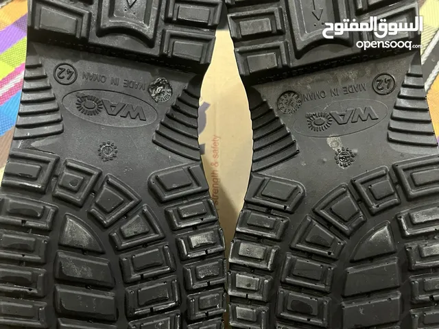 42 Casual Shoes in Al Batinah