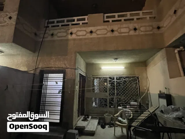 بيت للبيع بموقع مميز جدا