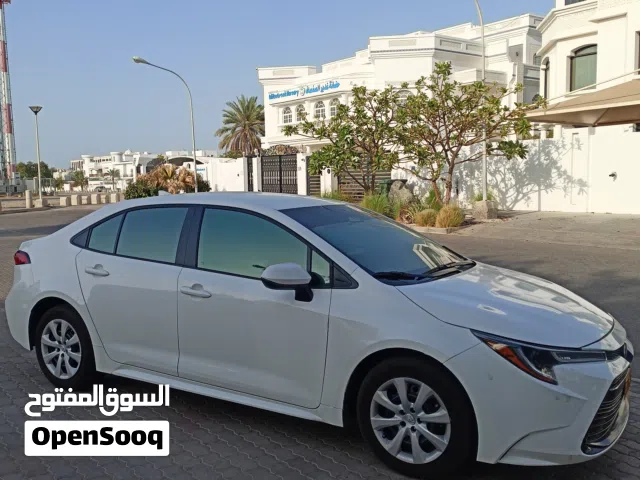 2025 تويوتا كورولا LE