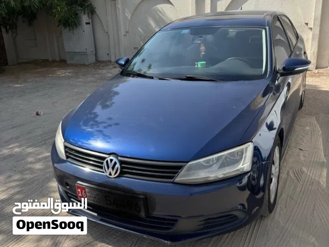 2012 فولكسفاغن جيتا Standard