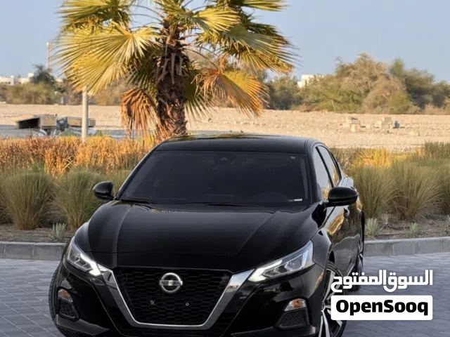 2022 Nissan Altima SR