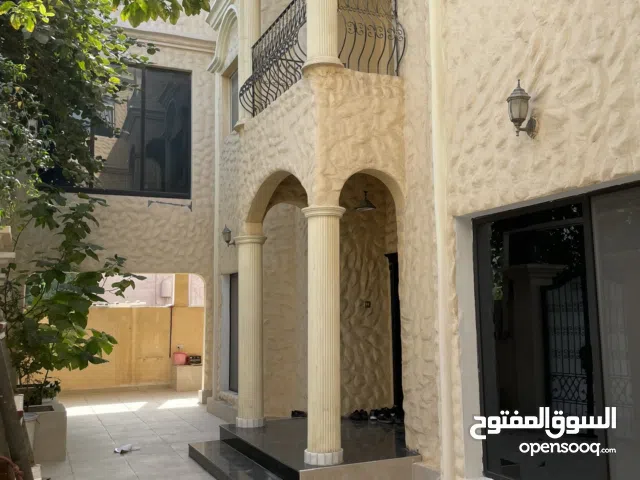 450 m2 More than 6 bedrooms Villa for Sale in Central Governorate Jid Ali