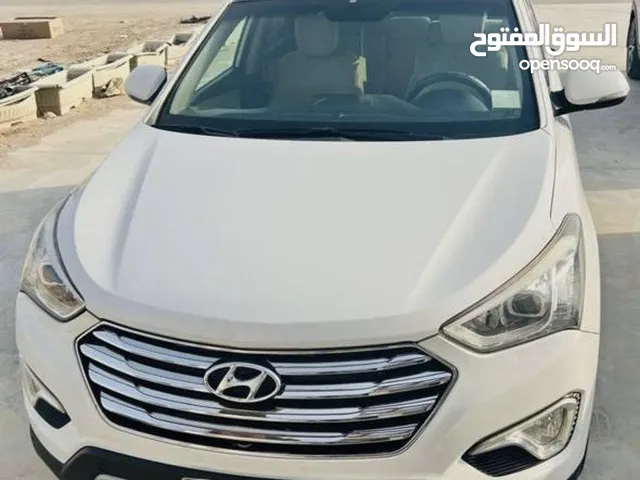 Used Hyundai Grand Santa Fe in Basra