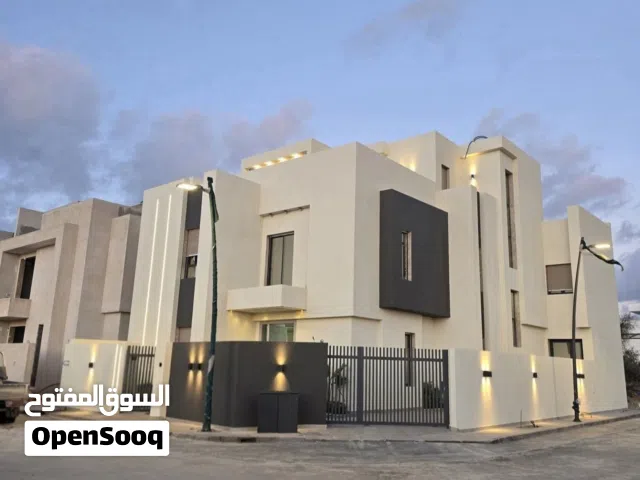 فيلا واجهتين دورين وملحق ومسبح داخل المخطط السراج