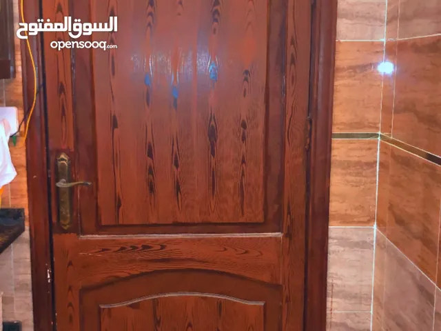 ابواب خشب ثقيل تفصيل استعمال سنتين بسعر ممتاز