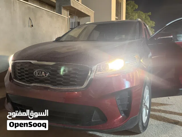 Used Kia Sorento in Tripoli