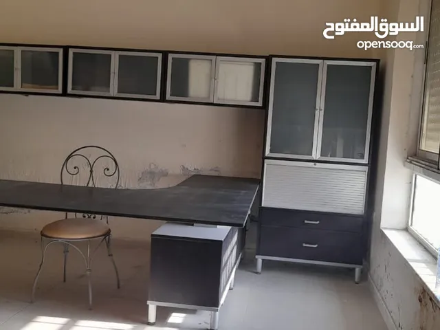 مكتب إداري