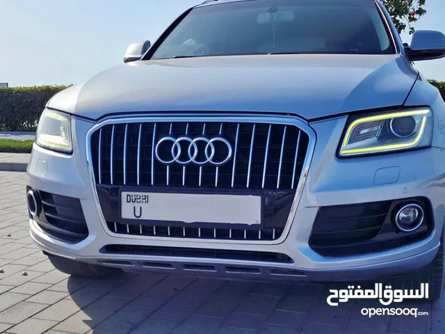 Audi Q5 2015.