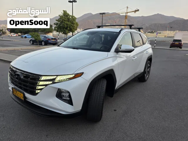 هيونداي توسان 2022  – اللون الأبيض – نظام الدفع الرباعي 2022 Hyundai Tucson – All-Wheel Drive AWD