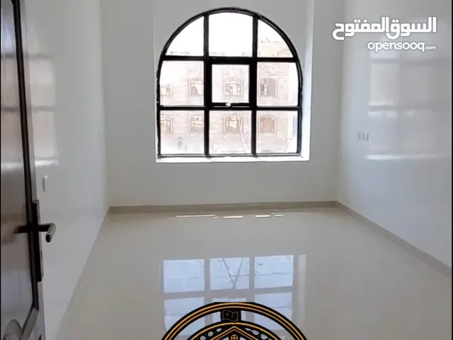 لاصحاب العيادات شقق لوكس على شارع تعز للايجار