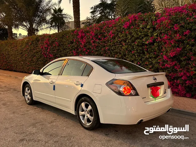 Nissan Altima 2011 in Northern Governorate
