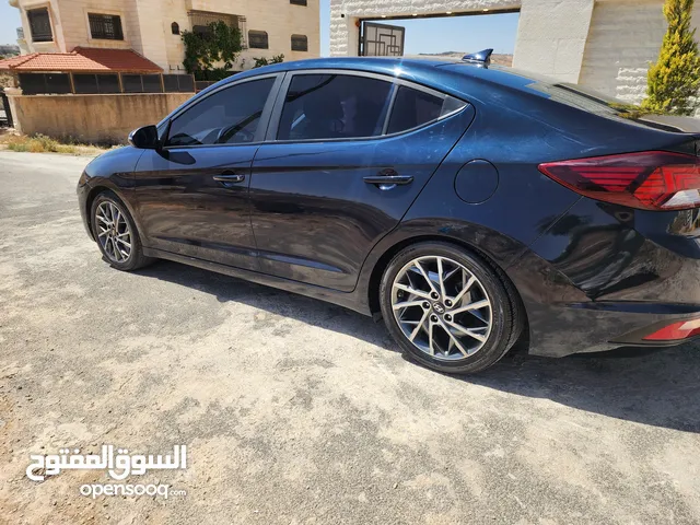 هونداي افانتي 2019 اعلى صنف فل كامل بدون فتحة - بسعر مغري - للبيع بداعي السفر - السعر نهائي