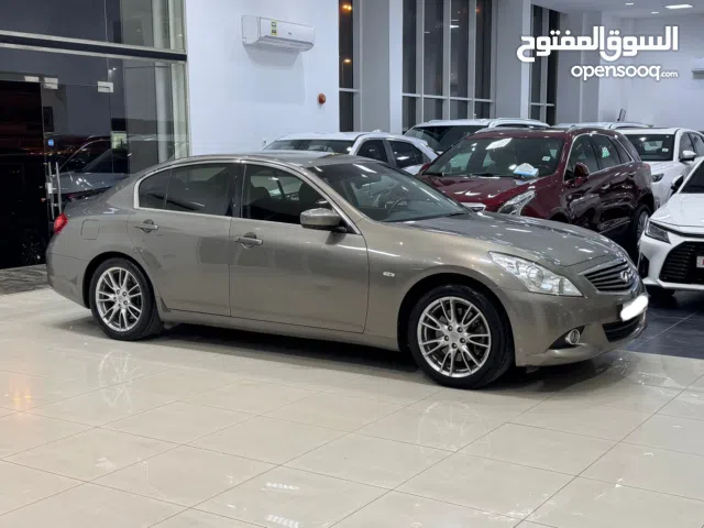 Infiniti G-25 / 2014 (Brown)