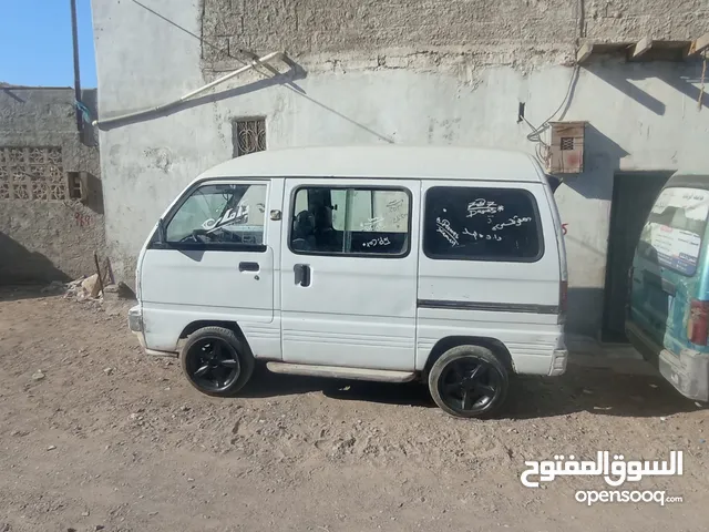 عرطه العرطات باص دايو لون ابيض بودي نضيف والمكينه بادى صرفيه