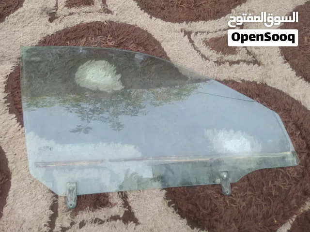 زوجاج باب اليمين و زوجاج باب الخلفي اليمين و اليسار و مثلث اليمين و اليسار نوع سياره هونداي افانتي