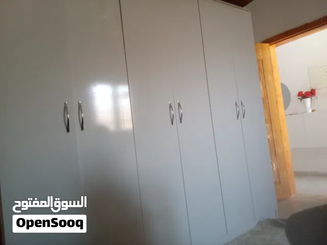 دولاب ملابس