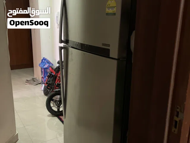 LG half working fridge