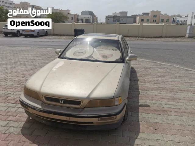 سيارة هوندا ليجند 6 سلندر خليجي وكالة عمان ، المسنخدم الأول .