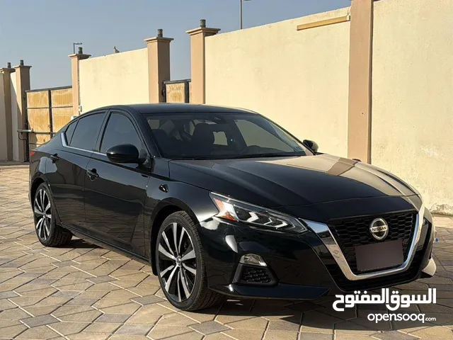 Used Nissan Altima in Abu Dhabi