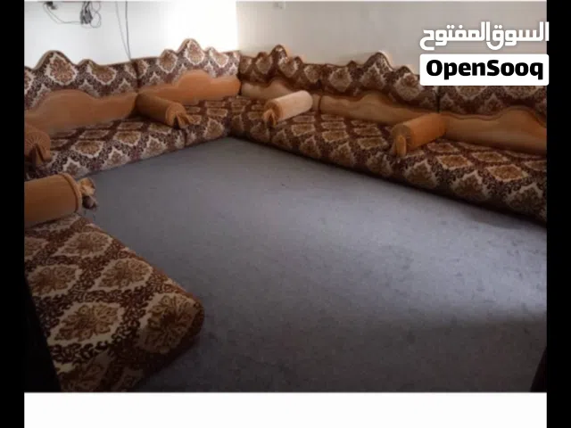 عندي بساط للبيع 4في4 ب150 فقطط سعر حرقق