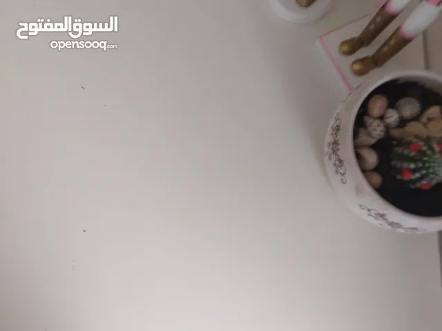 طولة من ايكيا خفيفه و صغيره