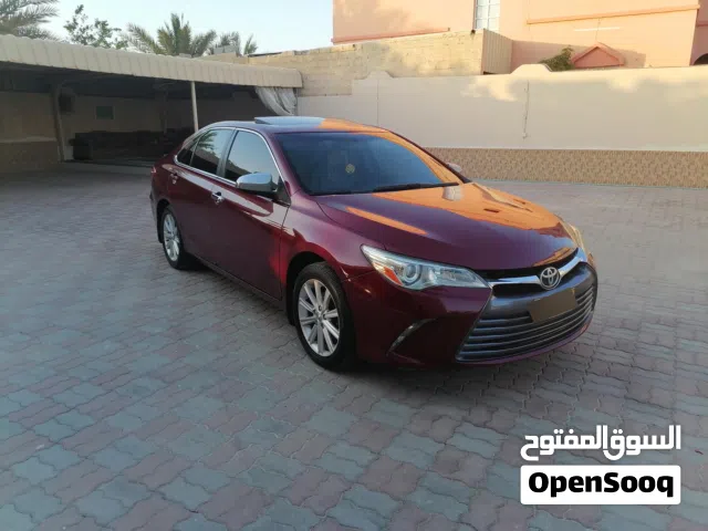 2016 تويوتا كامري SE