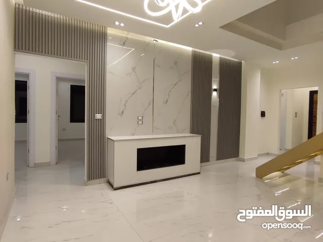 200 m2 More than 6 bedrooms Apartments for Sale in Irbid Al Hay Al Sharqy