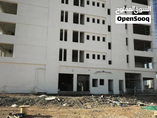 مكتب بمساحة واسعة للبيع - تثمير العقارية - المعبيلة موقع ممتاز بجميع الخدمات