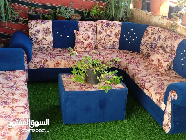 طقم كورنر مستعمل بحالة جيدة ......